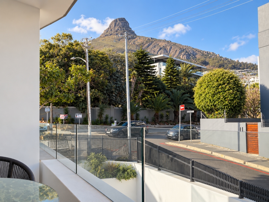 1 Bedroom Property for Sale in Sea Point Western Cape